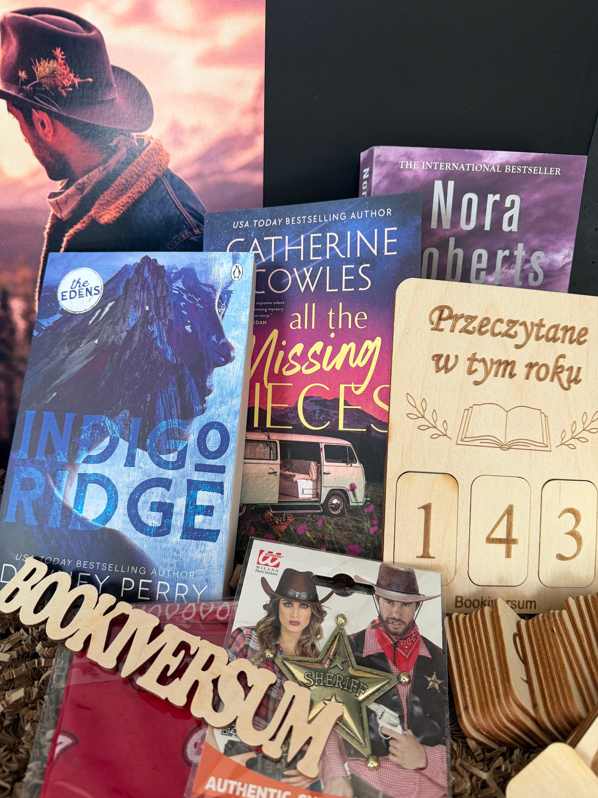 Global Reads - Small Town Crime & Romance ENG