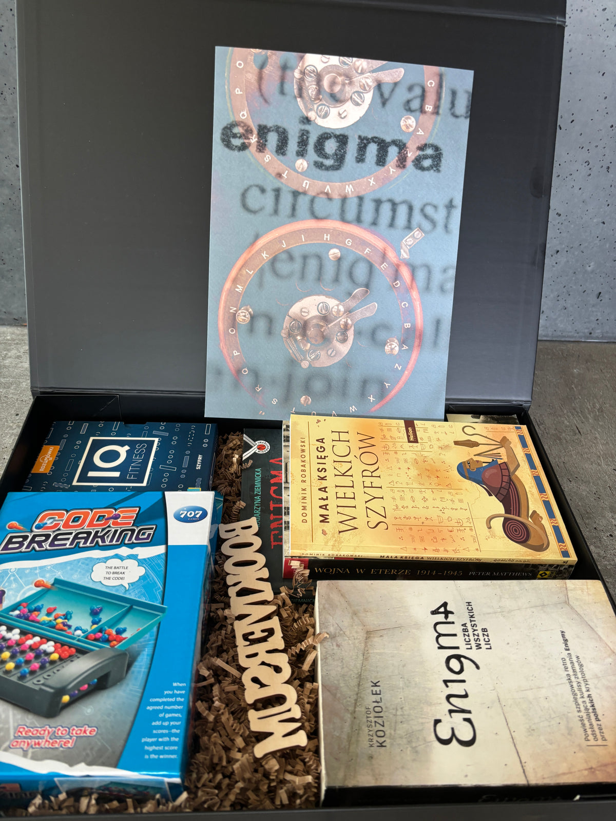 Signature Editions - Enigma POL